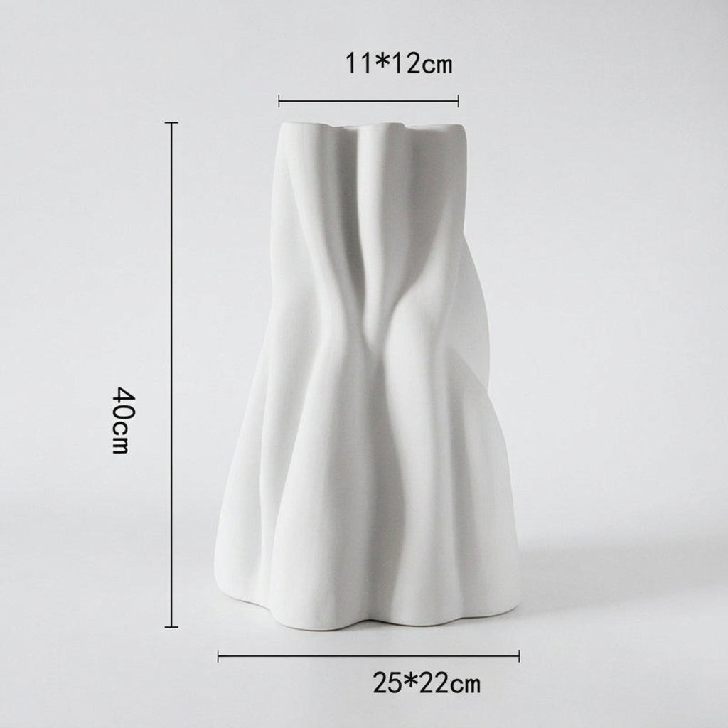 Vaso bianco modello B alto 40 cm con base di 25 × 22 cm